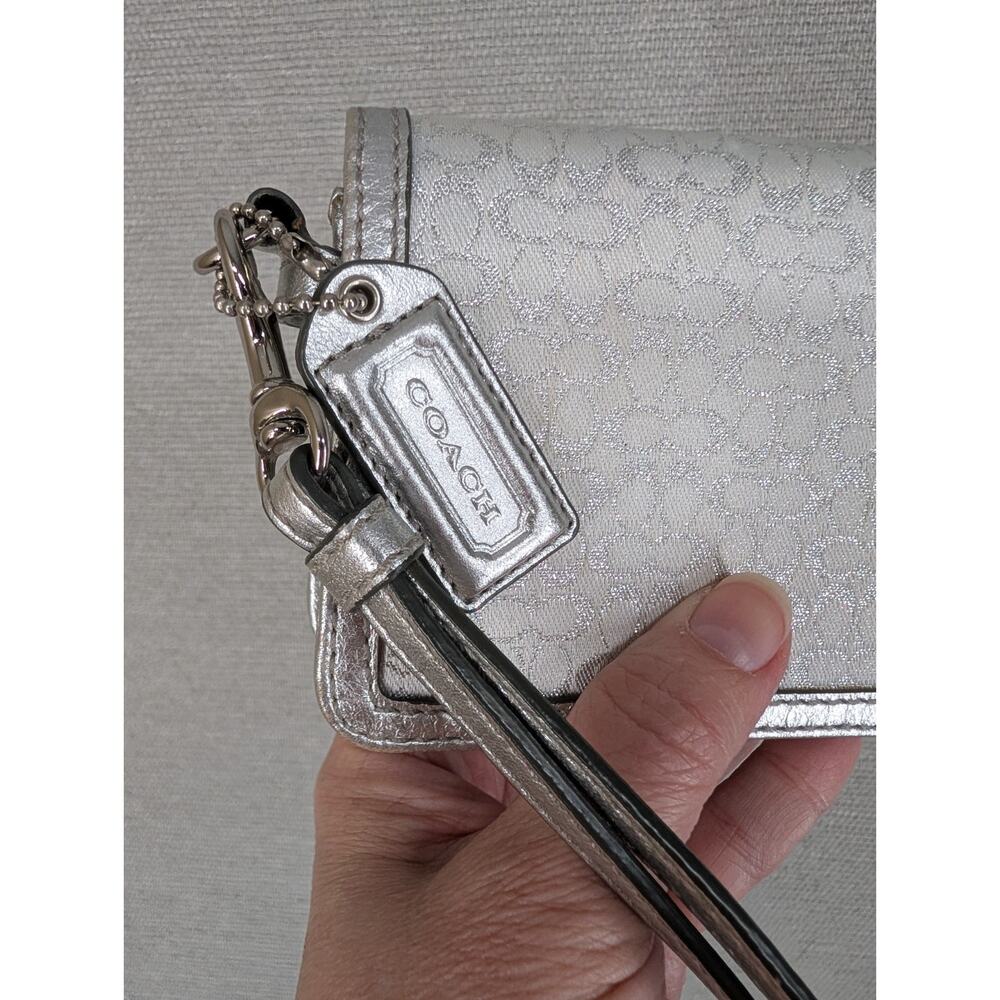 Coach Signature Clutch Wristlet Metallic Silver Light Blue Inside - Picture 2 of 7